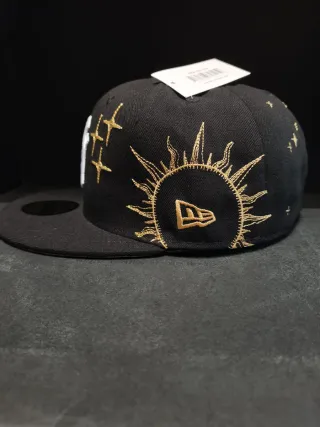 Gorra New Era 59Fifty Negra y Dorada Talla 7.1/4