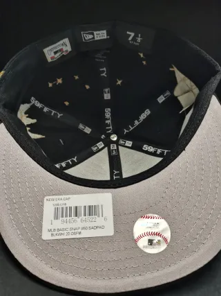 Gorra New Era 59Fifty Negra y Dorada Talla 7.1/4