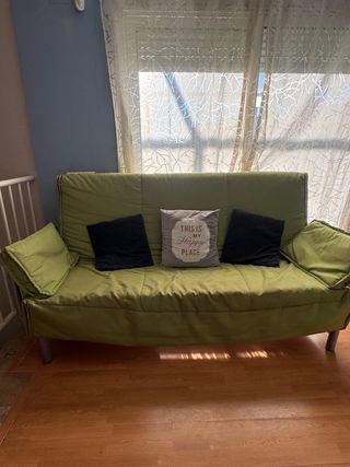 Sofá cama verde