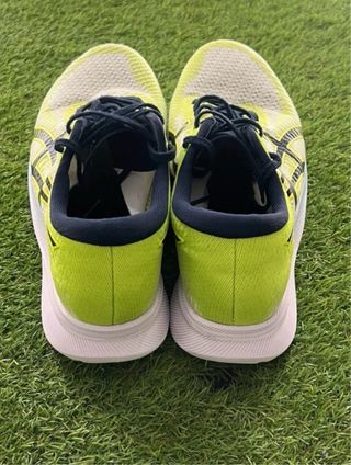 Zapatillas ASICS Magic Speed 2 Talla 43.5 impoluta