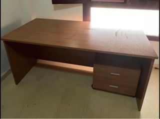 Escritorio 1.60x0.75 con cajonera Negociable