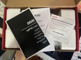 AKAI MPK Mini Controlador MIDI