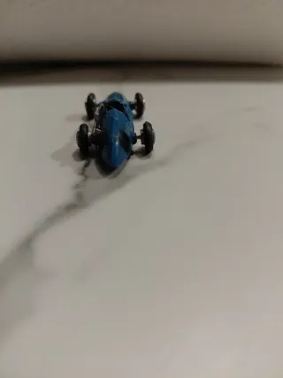 Coche de carreras Anguplas Ferrari azul