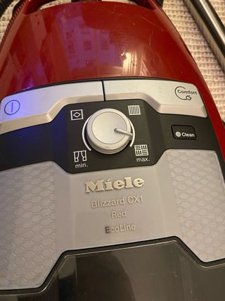 Aspiradora Miele Blizzard CX1 Roja