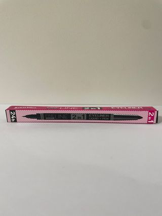 ZICIA WELL Delineador 2 en 1 Líquido + Pluma.