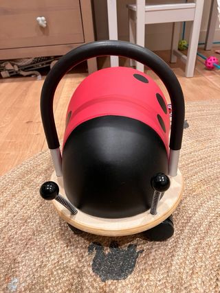 Correpasillos Wheely Bug forma de mariquita