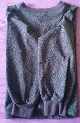 Camiseta M animal print morada