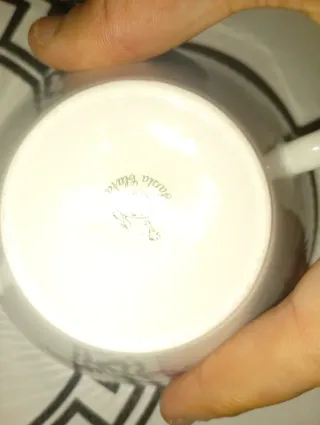 4 Tazas y 7 platos Porcelana MAH-VIGO Santa Clara