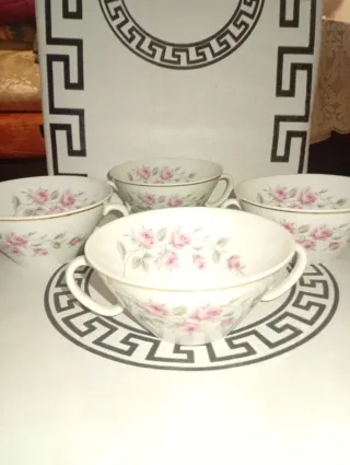 4 Tazas y 7 platos Porcelana MAH-VIGO Santa Clara