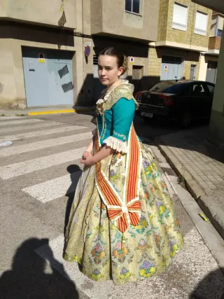 Traje de Fallera color Champán y turquesa