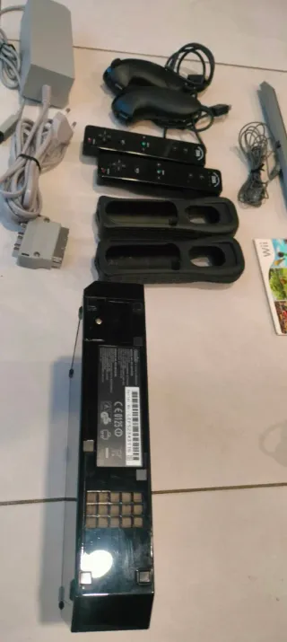 Consola Nintendo Wii Negra + 5 Juegos