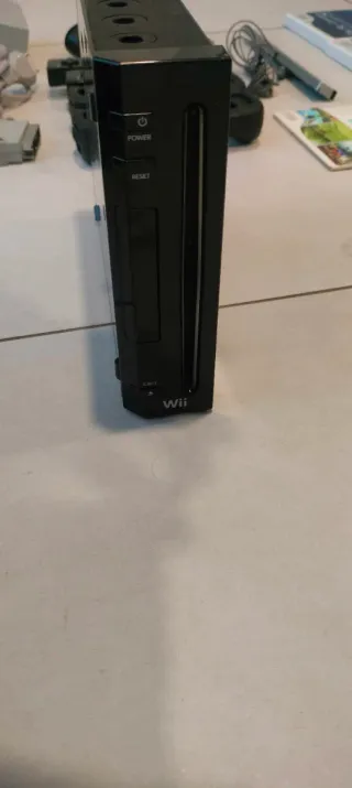 Consola Nintendo Wii Negra + 5 Juegos