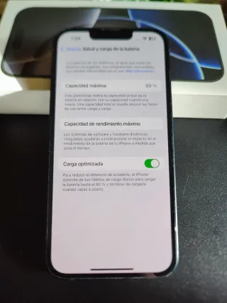 iPhone 13 - 89% salud de batería