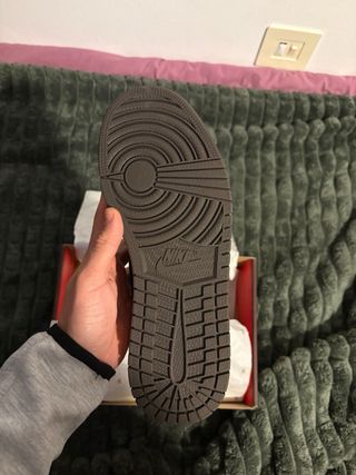 Jordan 1 Low Travis Scott