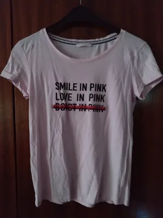 T-shirt rosa básico com frase