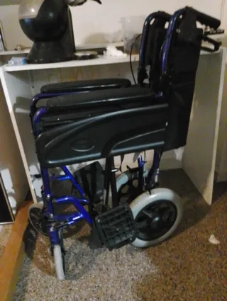 Silla de ruedas Invacare ALU LITE – ligera y plega