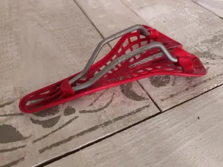 Sillín bicicleta rojo