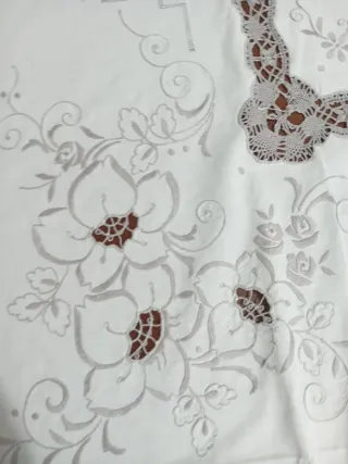 Tovaglia e 11 tovaglioli fatti a mano