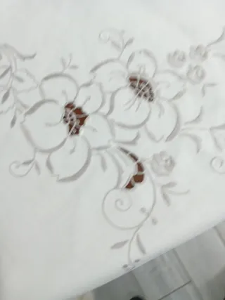 Tovaglia e 11 tovaglioli fatti a mano