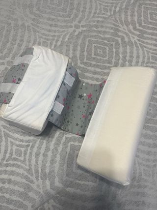 Cojín Antivuelco Infantil Estrellas