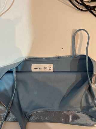 Top fiesta plateado y azul