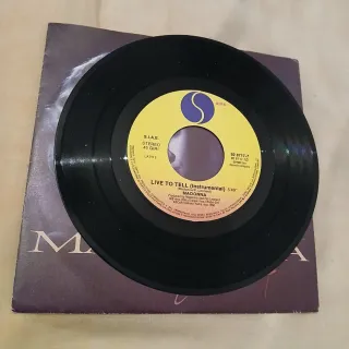 Vinile 45 giri Madonna Live to Tell.