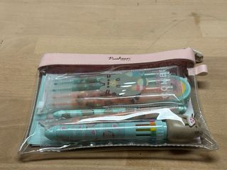 Estuche Pusheen con Bolígrafos y Rotuladores