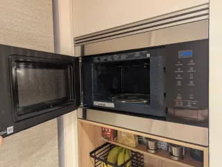 Microondas Integrable Samsung MG22M8074 estropeado