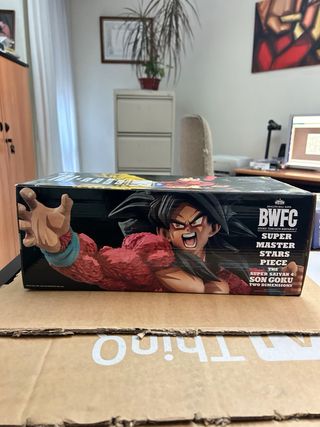 Figura Goku SSJ4 BWFC SOLO HOY
