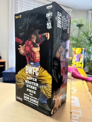 Figura Goku SSJ4 BWFC SOLO HOY
