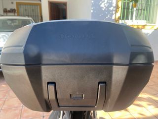 Baúl Top Box Honda ADV 350