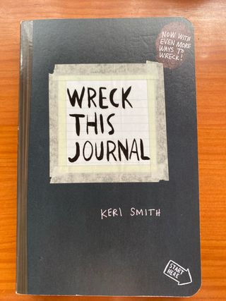 2 libros de Wreck This Journal: Keri Smith.