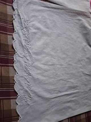 2 tendine antiche ricamate a mano