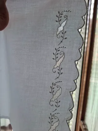 2 tendine antiche ricamate a mano