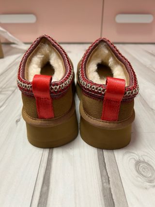 UGG Tazz II Mujer Talla 39 Marrón
