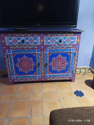 Cómoda Árabe con cajones. 120x,90x35 cm.