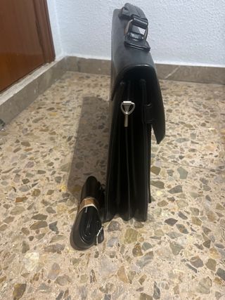 Cartera ejecutiva negra