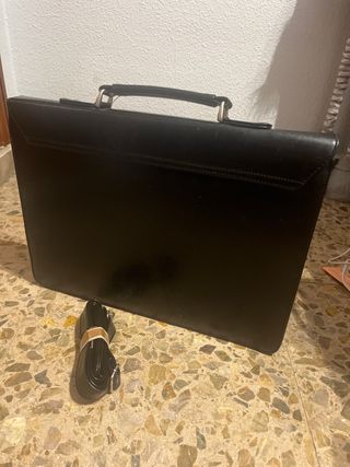 Cartera ejecutiva negra
