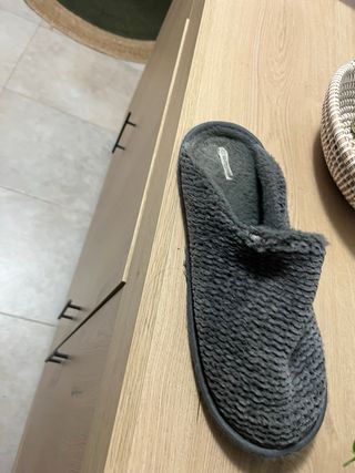 Zapatillas cómodas casa grises