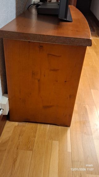 Mueble bajo TV madera