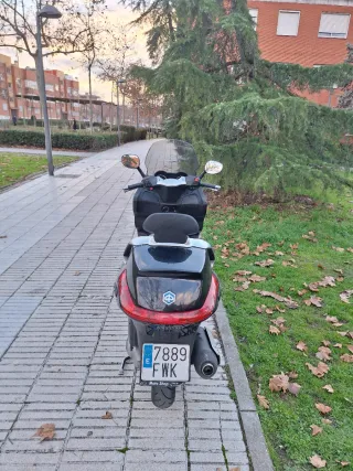 Scooter Piaggio X EVO 250 c.c. Negra Automática