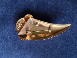 Spilla vintage artigianale con pietra turchese