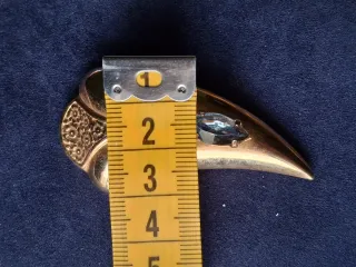 Spilla vintage artigianale con pietra turchese