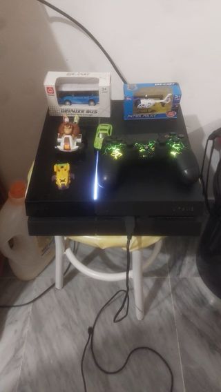 Consola PS4 + Mando + TV 50