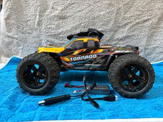 Coche RC Tornado Amarillo HAIBOXING 2996A