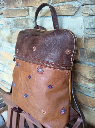 Mochila bolso marrón y beige Desigual