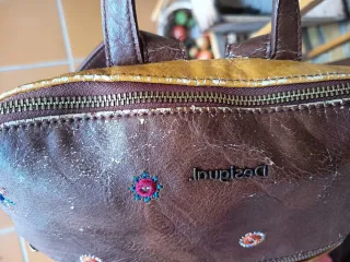 Mochila bolso marrón y beige Desigual