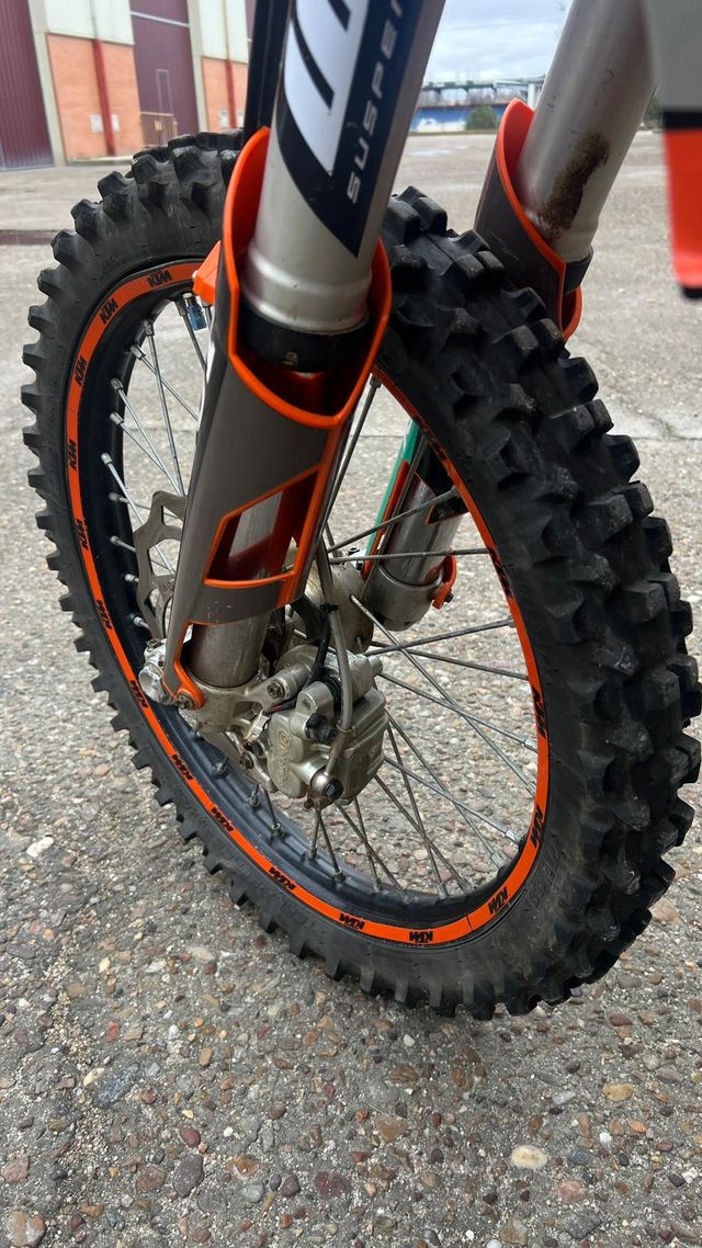 KTM 450cc 4T Enduro Moto