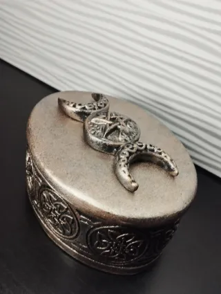 Triple Moon Box Rituals