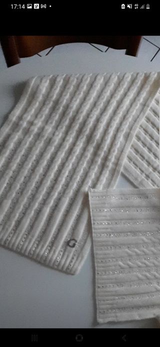 Sciarpa Guess bianca con strass